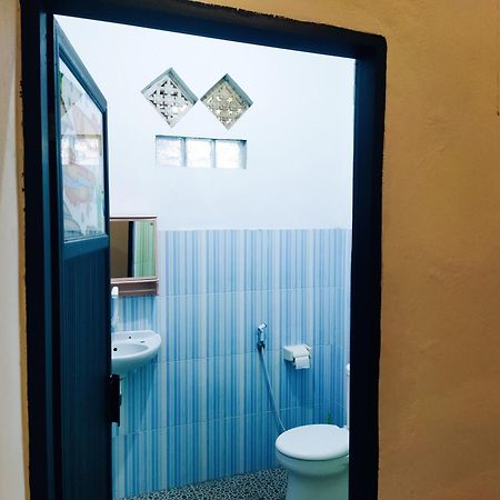 Balengku Homestay Гили Еър Екстериор снимка